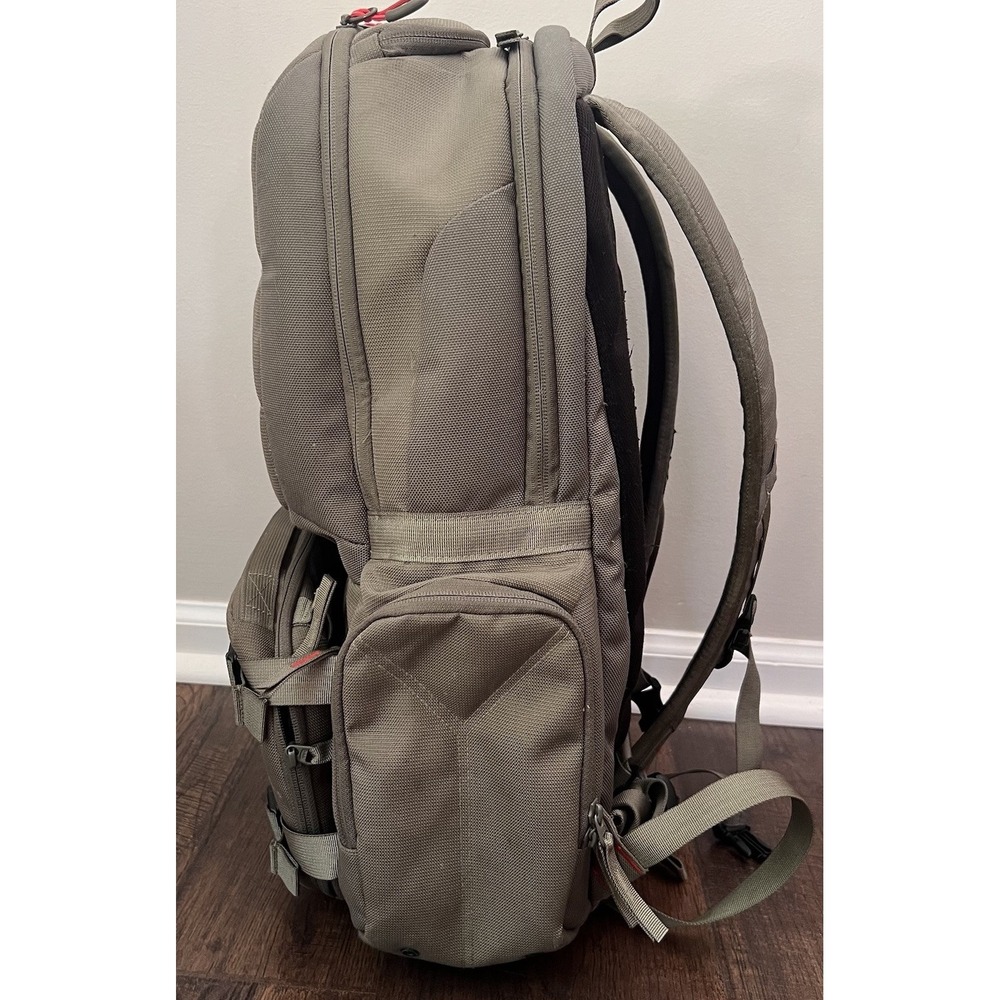 OAKLEY CHAMBER RANGE BACKPACK RARE Green Elite Special Forces Transport Day Pack - Picture 3 of 12